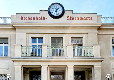 Archenhold-Sternwarte-Berlin-Treptow-Rekonstruktion-hsitorische-uhr