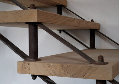 Konstruktion und Fertigung einer Stahl/Holztreppe