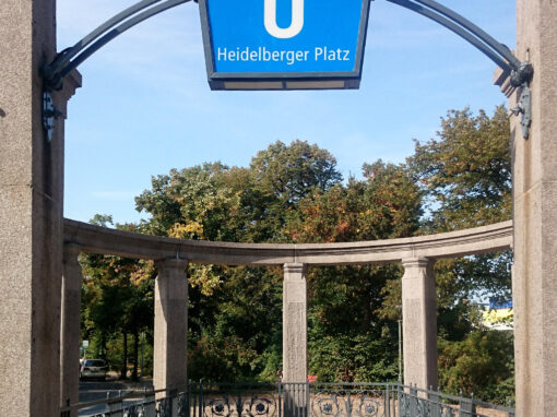 U-Bhf Heidelberger Platz, 1913, Restaurierung von Lampen und Geländer